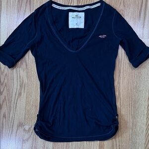 Hollister Women's Navy Tee